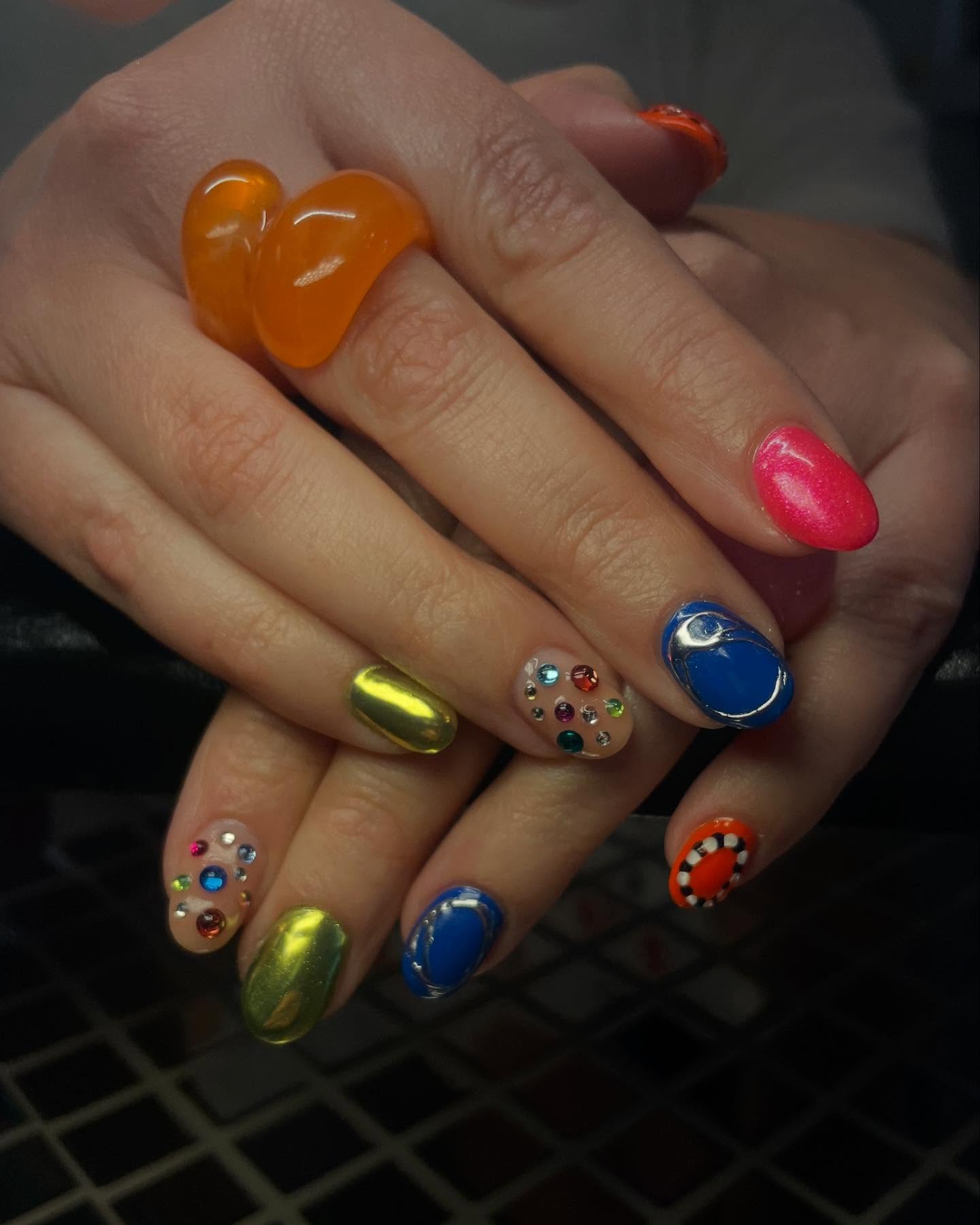 Level 2 medium design nails 4